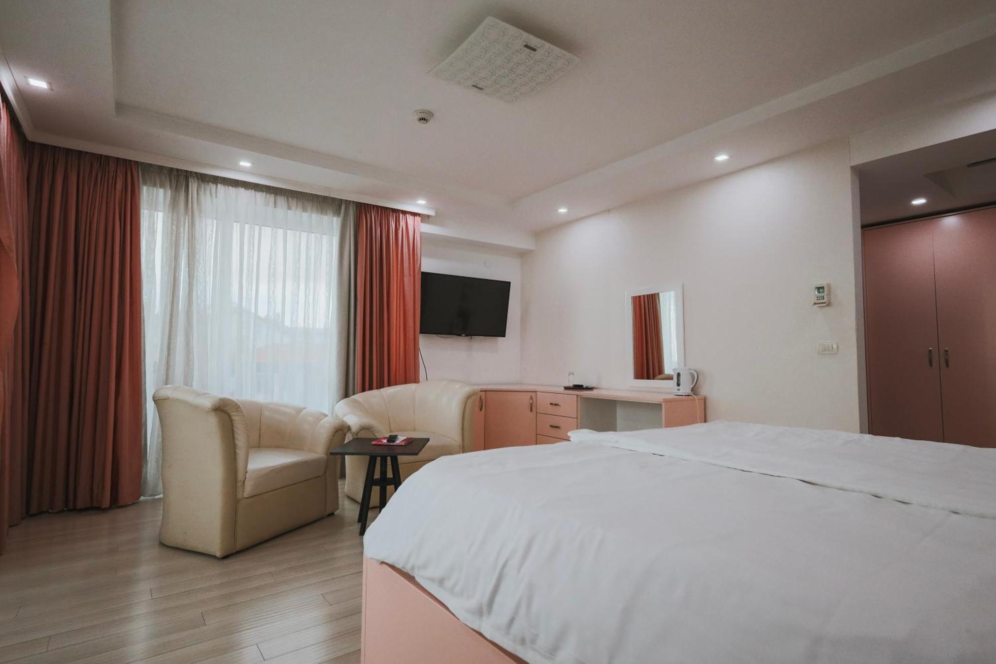 Mr.I Boutique Hotel & Bar オフリド エクステリア 写真